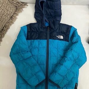 The North Face Kids 4T Thermoball Quilted Puffer Jacket